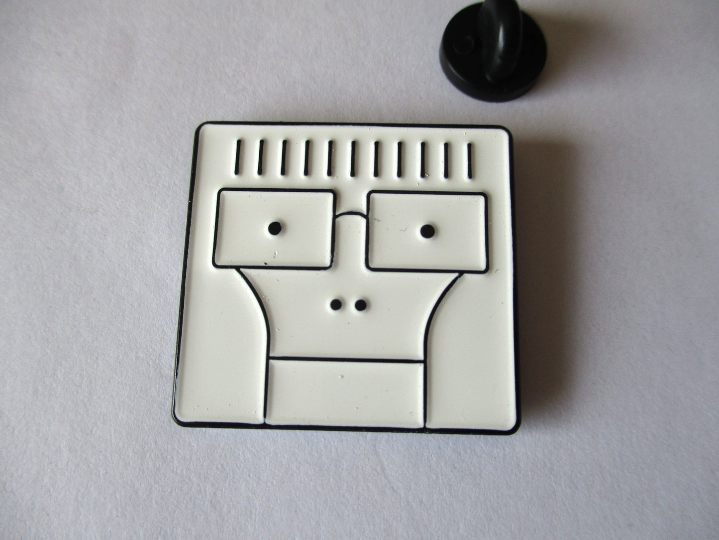 THE DESCENDENTS punk metal badge