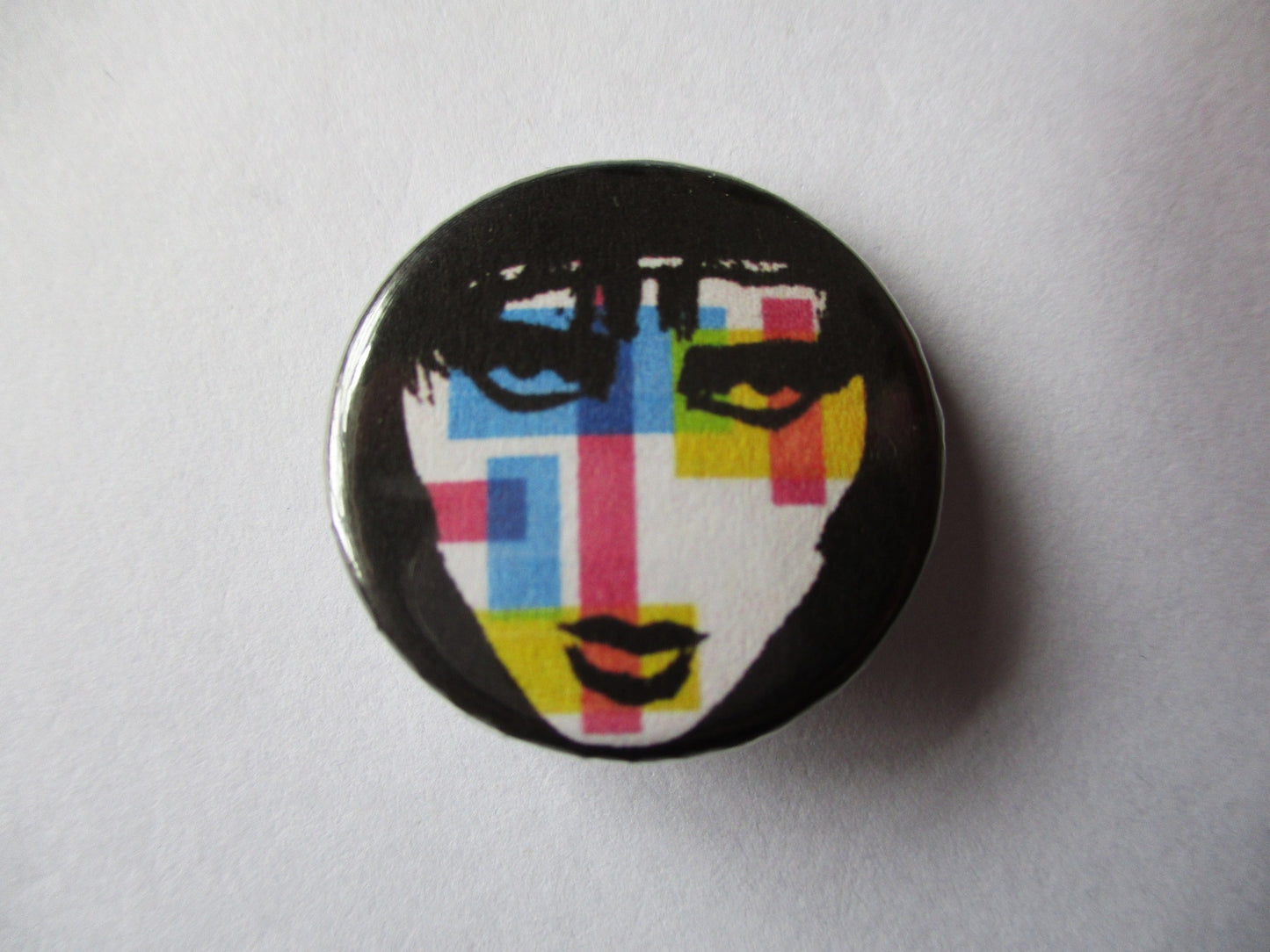 SIOUXSIE goth punk badge