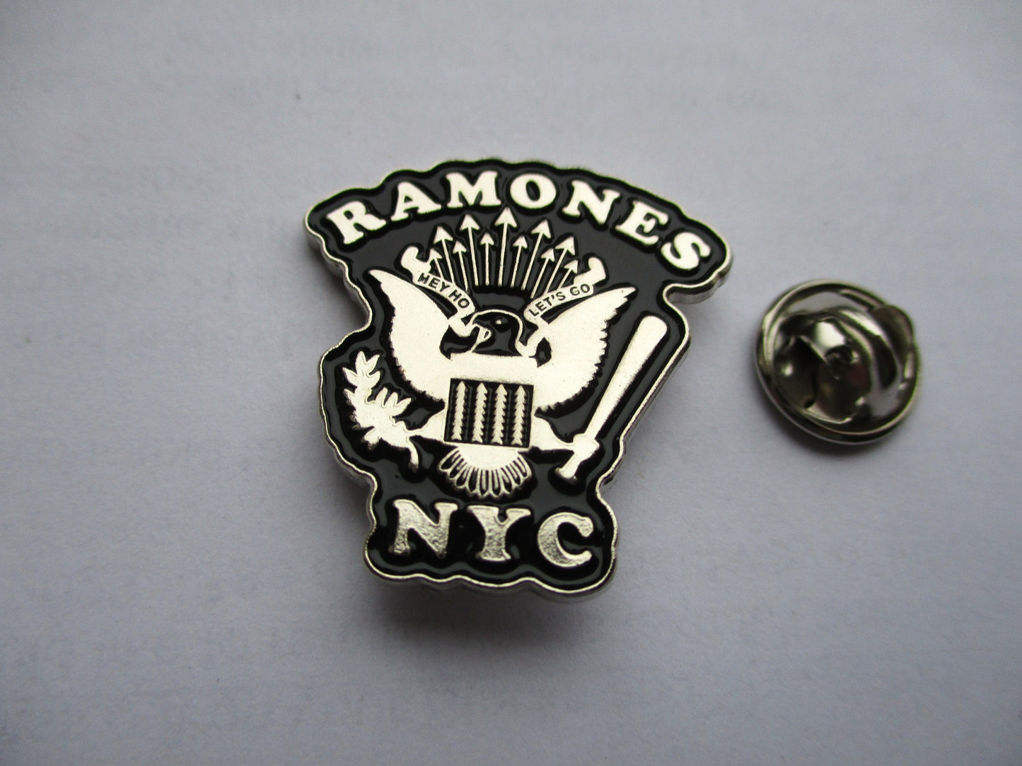 RAMONES NYC PUNK METAL BADGE