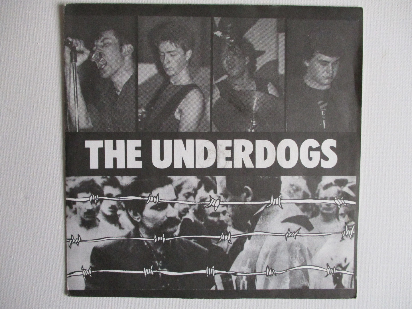 THE UNDERDOGS east of dachau 7" EX EX