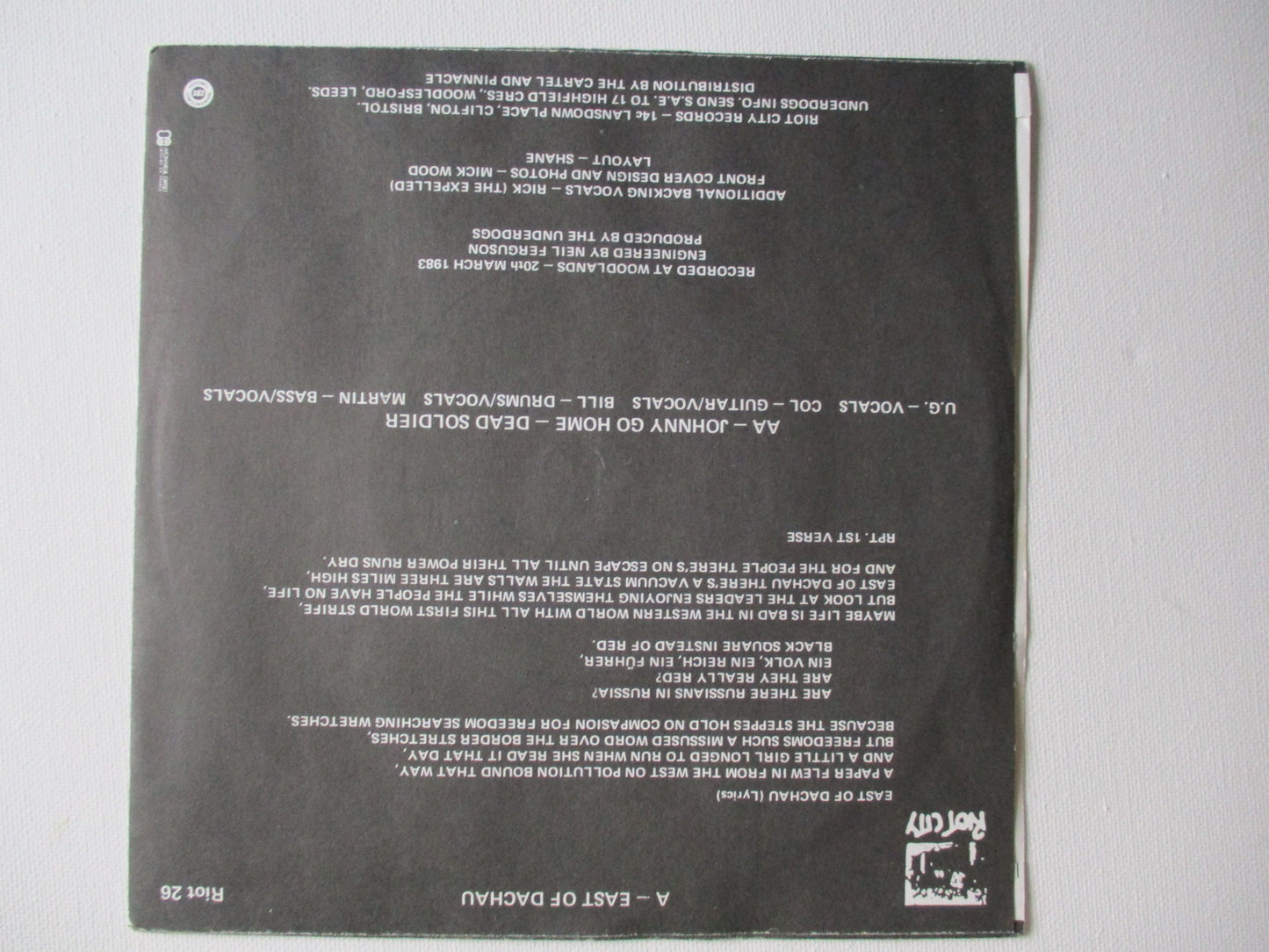 THE UNDERDOGS east of dachau 7" EX EX