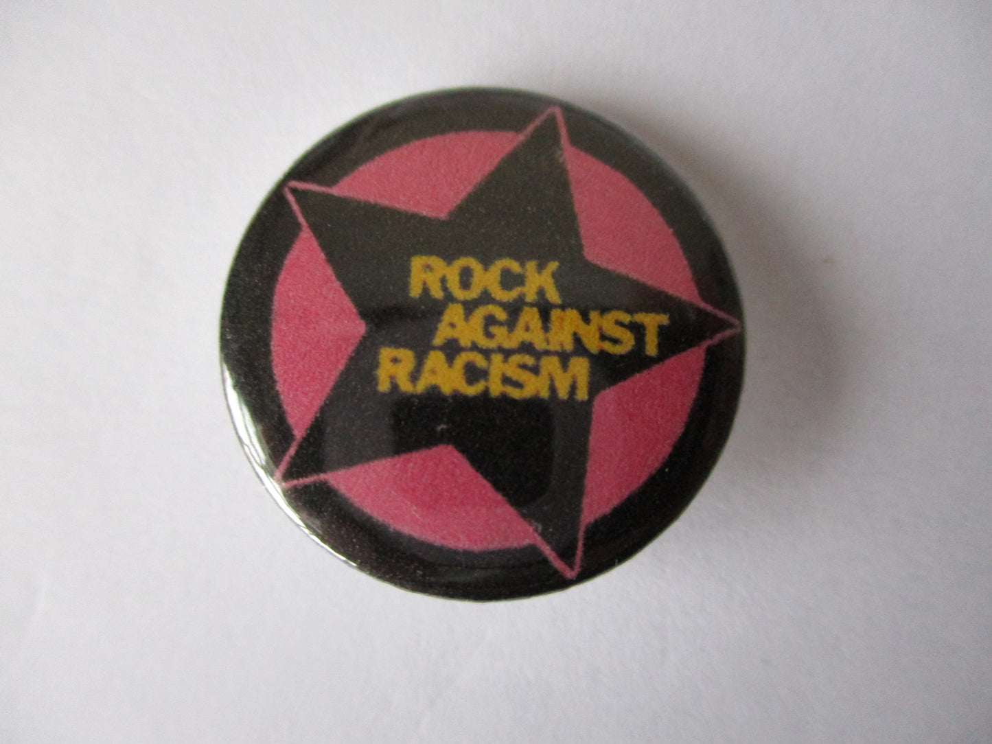 ROCK AGAINST RACISM punk badge (VARIOUS COLOURS)