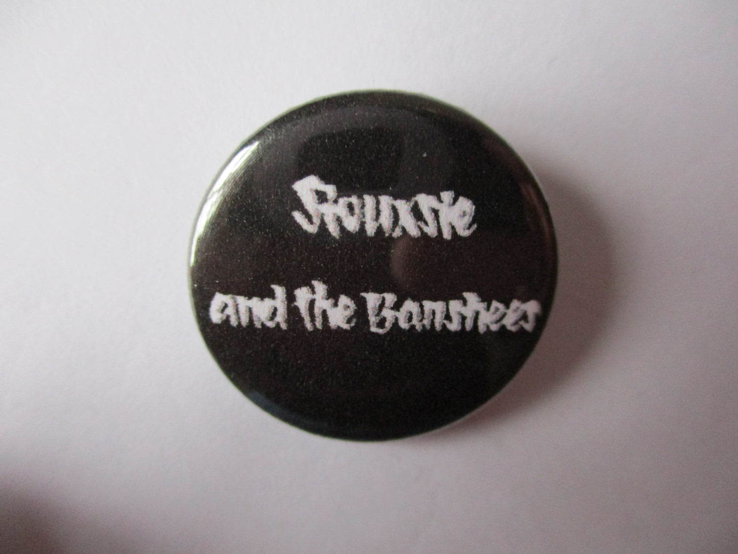SIOUXSIE punk badge (VARIOUS DESIGNS)