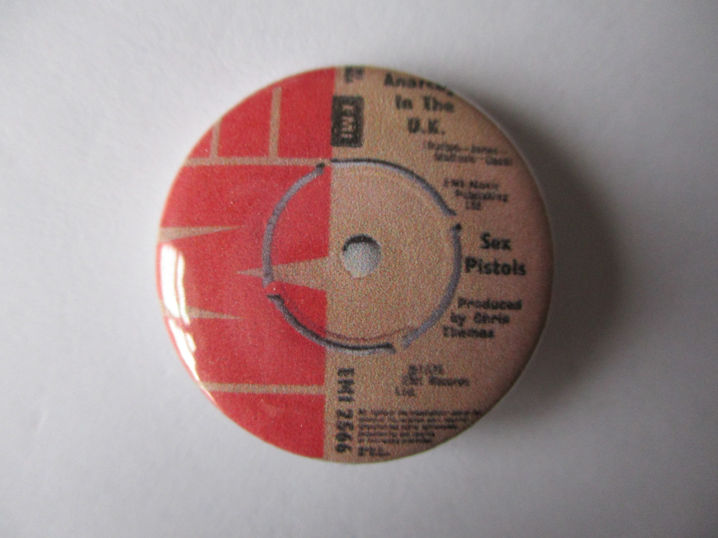 SEX PISTOLS punk badge ( Various designs )