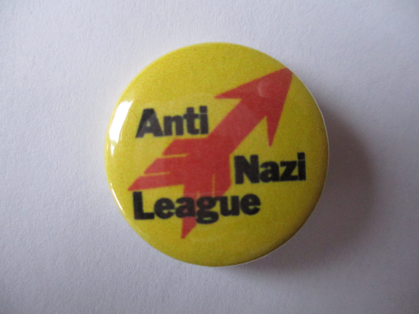 ANTI NAZI LEAGUE punk badge