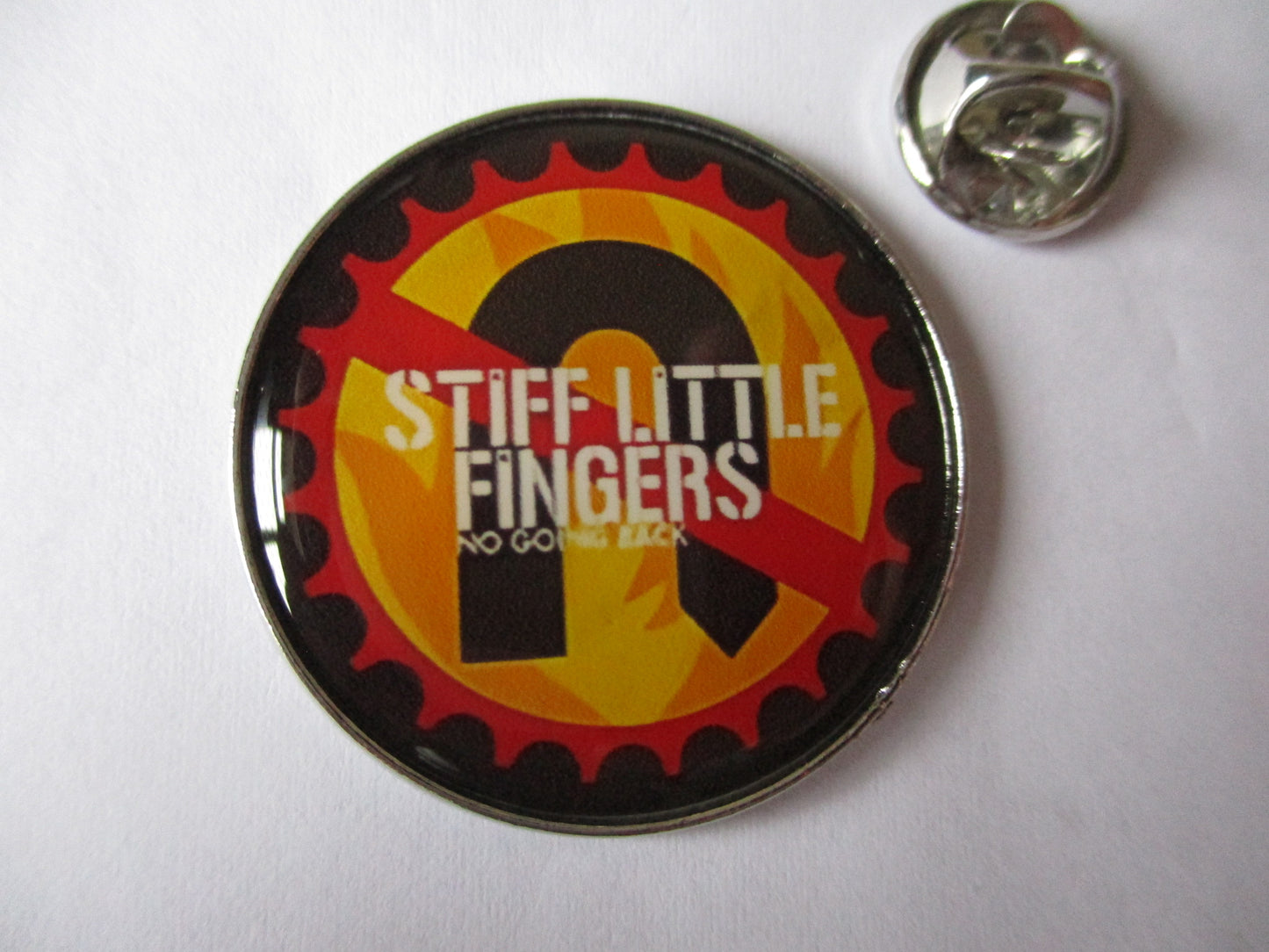 STIFF LITTLE FINGERS no going back punk metal badge