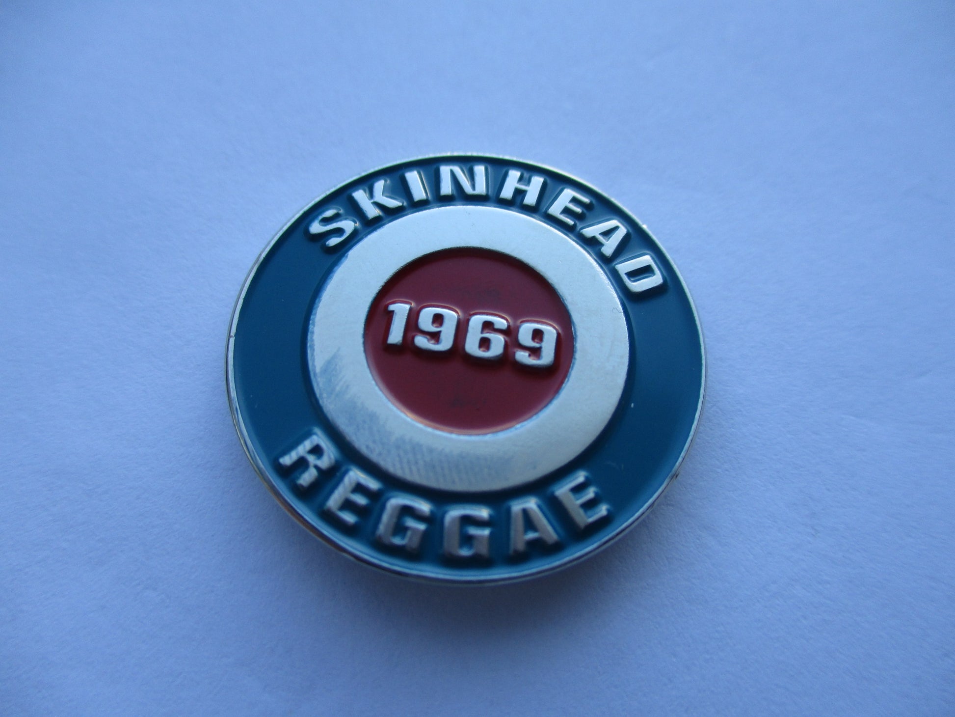 HALF PRICE METAL BADGE CLEAROUT (seconds) - Savage Amusement