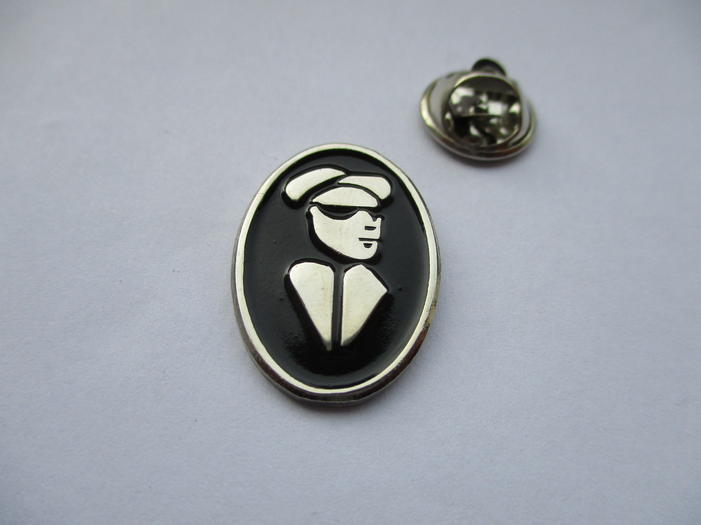 WALT 2 TONE ska metal badge (small)