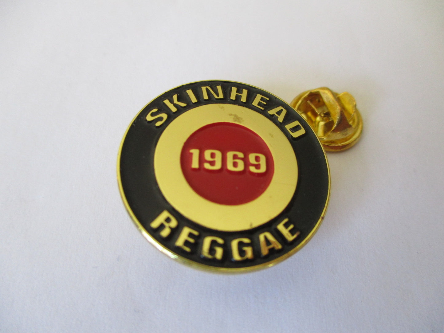 HALF PRICE METAL BADGE CLEAROUT (seconds)