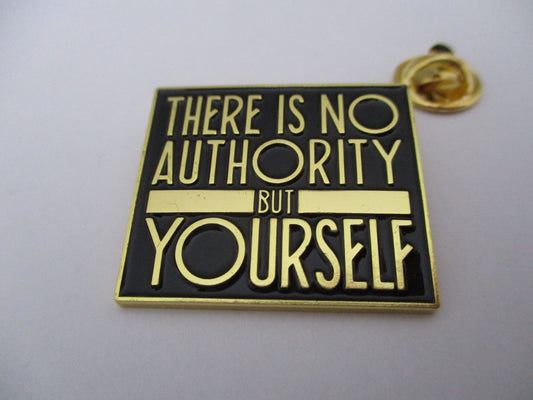 CRASS no authority punk metal badge (gold)