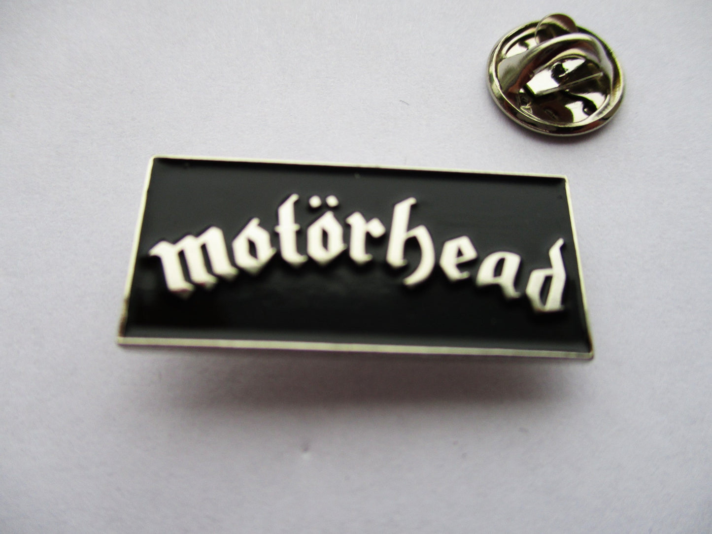 MOTORHEAD logo PUNK METAL BADGE (silver)