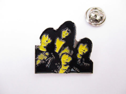 RAMONES end of the century PUNK METAL BADGE (yellow)