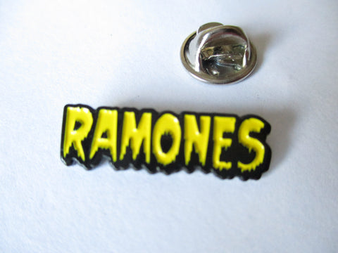 THE RAMONES horror logo (yellow) PUNK METAL BADGE