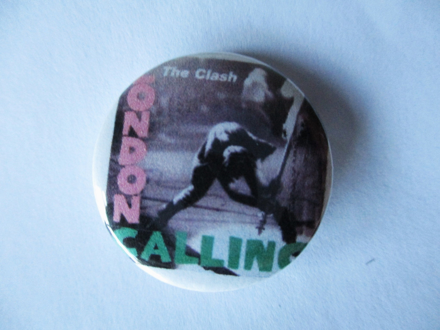 THE CLASH punk badge ( Various designs )