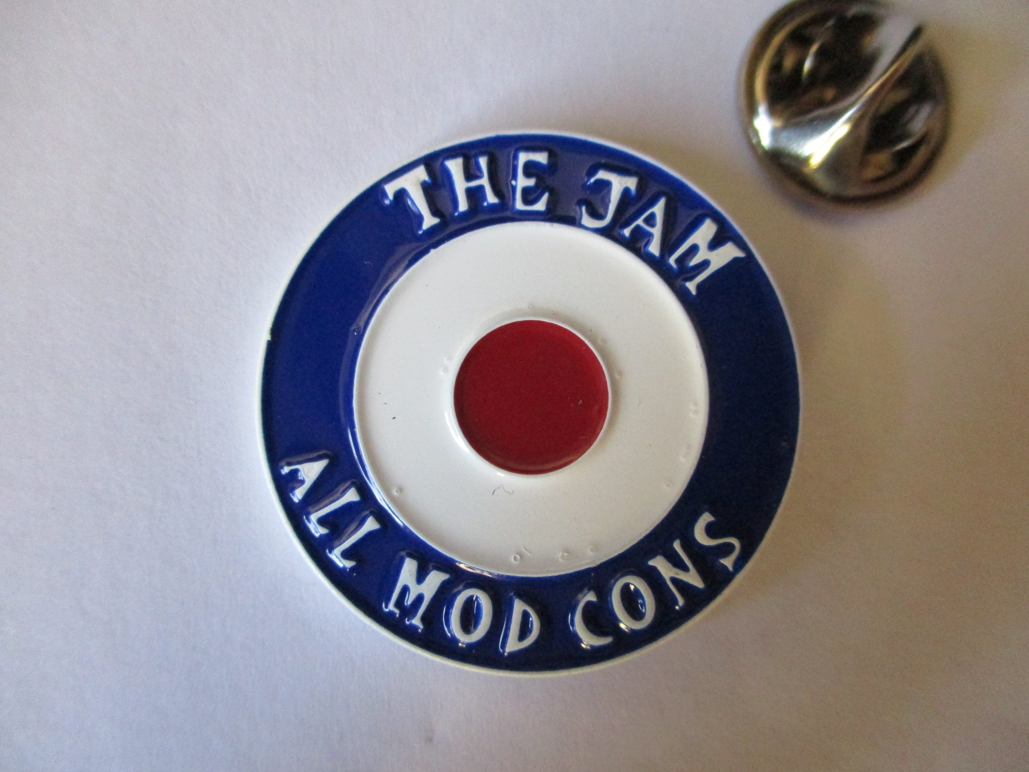 THE JAM all mod cons MOD PUNK METAL BADGE (white) – Savage Amusement
