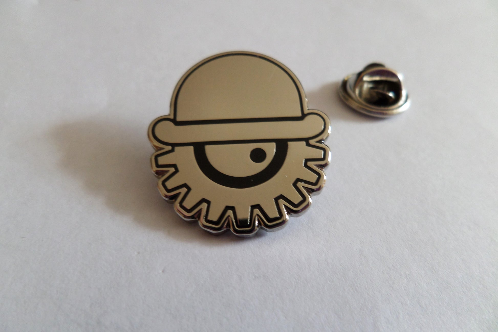 CLOCKWORK ORANGE COG/BOWLER (SILVER) oi! skinhead SKA METAL BADGE - Savage Amusement