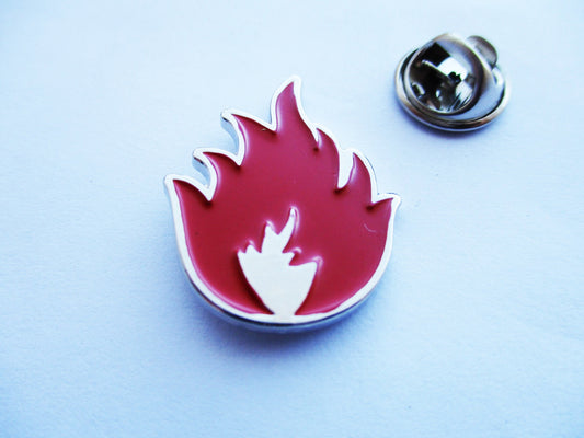 STIFF LITTLE FINGERS flame PUNK METAL BADGE (silver)