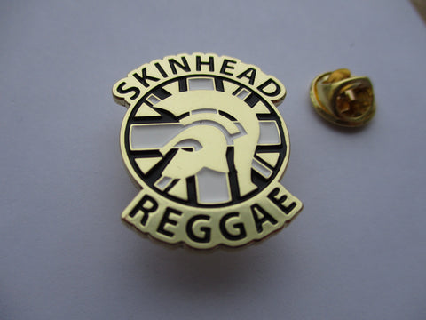 SKINHEAD REGGAE (gold)  SKA METAL BADGE