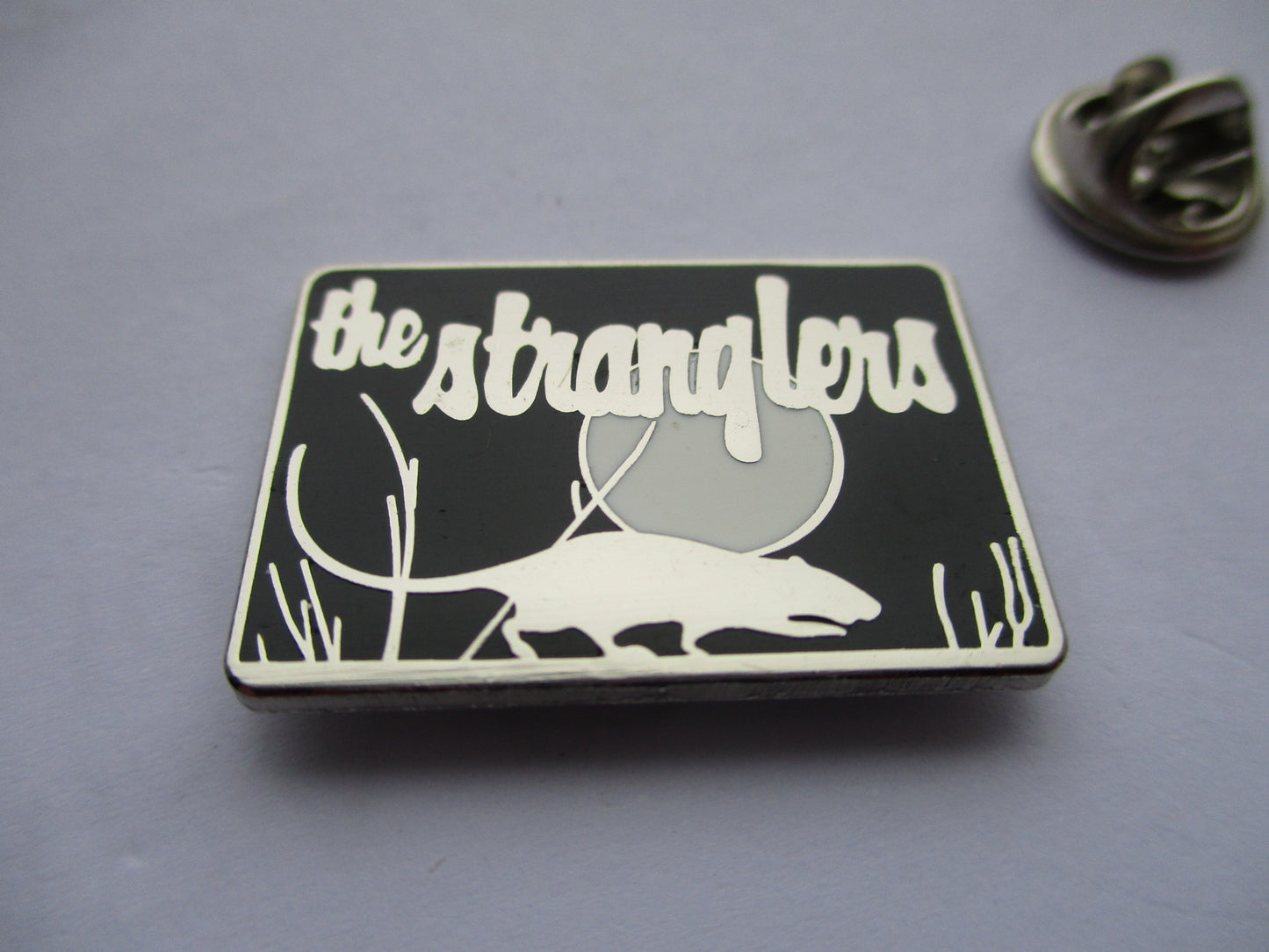 THE STRANGLERS rat/moon SILVER punk METAL BADGE