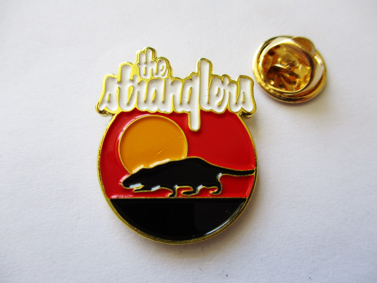 THE STRANGLERS rattus shaped PUNK METAL BADGE (gold)